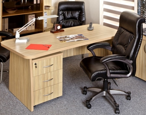 Стол руководителя МС-1600 в интерьере офиса